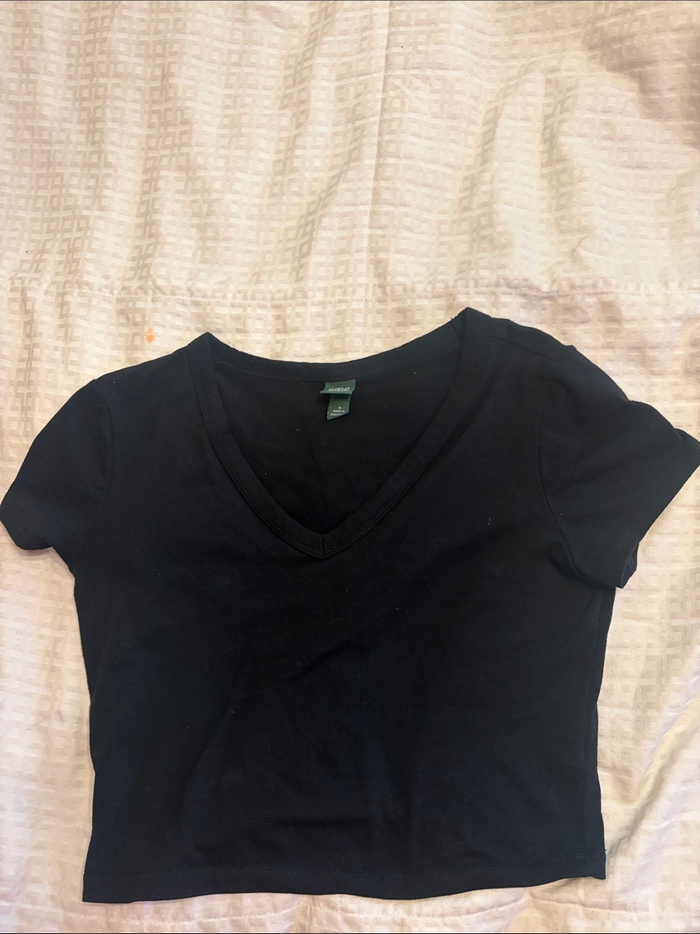 wild fable Black V-Neck Short Sleeve Crop Top